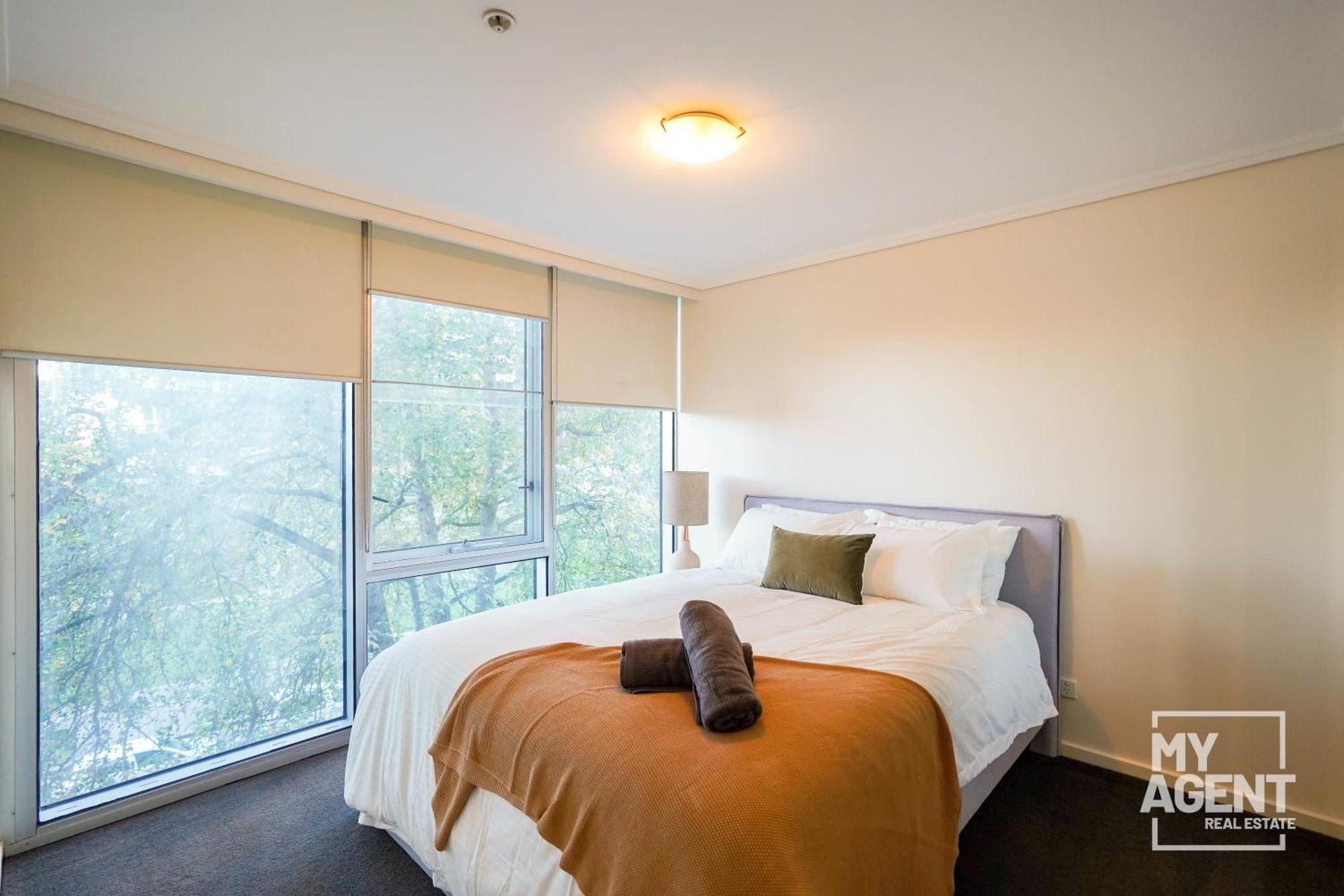 Spacious Apartment In Southbank - Sleeps 6 Мелбърн Екстериор снимка